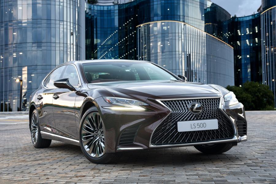  Lexus LS500 2018 года  (ZA) (фото 28 из 46)